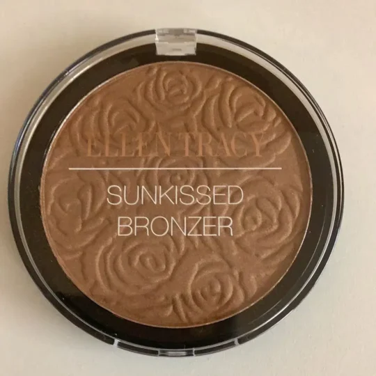 Ellen Tracy Sunkissed Bronzer