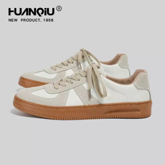 Huanqiu Beige Retro Trainer with Gum Sole