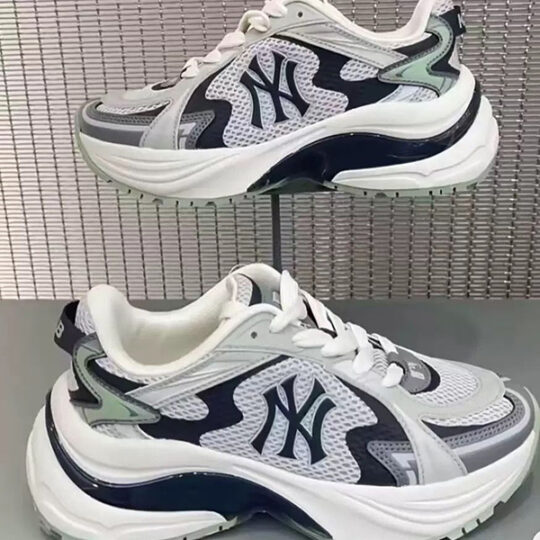 NY Wave Mesh Runners